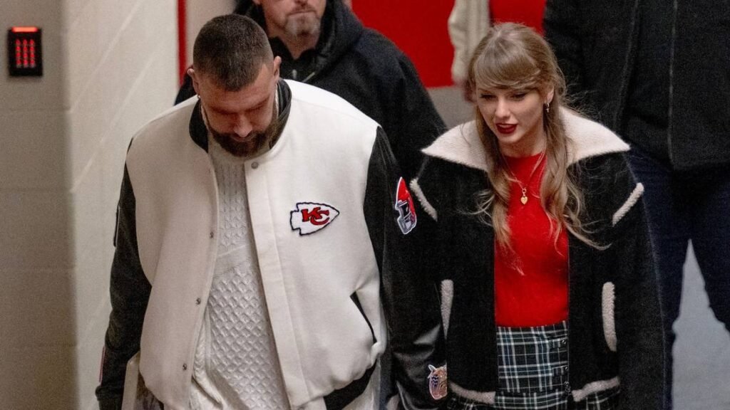 Taylor Swift Arrives to Cheer on Travis Kelce Bills Game